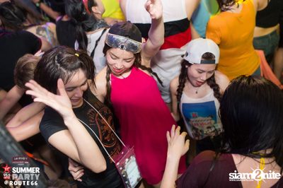 Smirnoff Midnight 100 นำเสนอ 95.5 Virgin Hitz Summer Party — photo 162