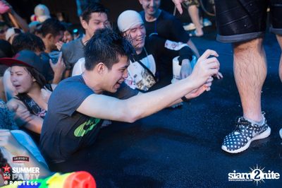 Smirnoff Midnight 100 นำเสนอ 95.5 Virgin Hitz Summer Party — photo 188