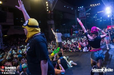 Smirnoff Midnight 100 นำเสนอ 95.5 Virgin Hitz Summer Party — photo 193