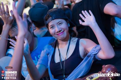 Smirnoff Midnight 100 นำเสนอ 95.5 Virgin Hitz Summer Party — photo 217