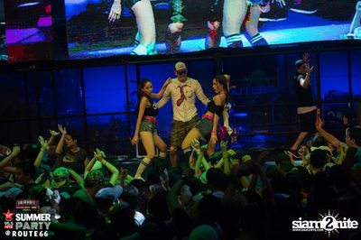Smirnoff Midnight 100 นำเสนอ 95.5 Virgin Hitz Summer Party — photo 228