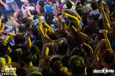 Smirnoff Midnight 100 นำเสนอ 95.5 Virgin Hitz Summer Party — photo 232