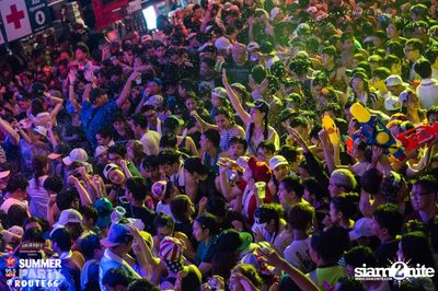 Smirnoff Midnight 100 นำเสนอ 95.5 Virgin Hitz Summer Party — photo 243
