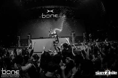 Take Off Party กับ DJ Bl3nd และ  Moti ที่ โบน คลับ, พัทยาเหนือ — photo 19