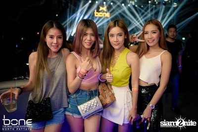 Take Off Party กับ DJ Bl3nd และ  Moti ที่ โบน คลับ, พัทยาเหนือ — photo 39