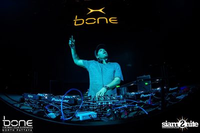 Take Off Party กับ DJ Bl3nd และ  Moti ที่ โบน คลับ, พัทยาเหนือ — photo 87