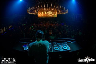 Take Off Party กับ DJ Bl3nd และ  Moti ที่ โบน คลับ, พัทยาเหนือ — photo 98