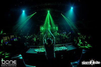 Take Off Party กับ DJ Bl3nd และ  Moti ที่ โบน คลับ, พัทยาเหนือ — photo 133