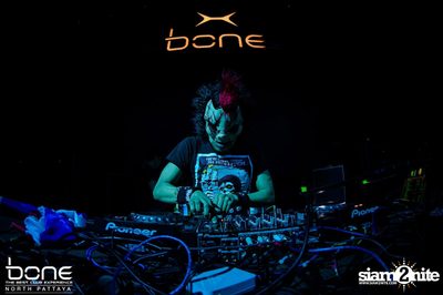 Take Off Party กับ DJ Bl3nd และ  Moti ที่ โบน คลับ, พัทยาเหนือ — photo 147