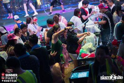 Smirnoff Midnight 100 นำเสนอ 95.5 Virgin Hitz Summer Party — photo 1