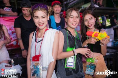 Smirnoff Midnight 100 นำเสนอ 95.5 Virgin Hitz Summer Party — photo 3