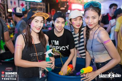 Smirnoff Midnight 100 นำเสนอ 95.5 Virgin Hitz Summer Party — photo 4