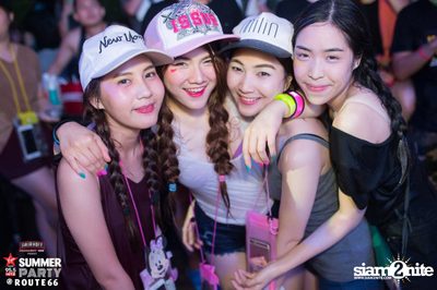 Smirnoff Midnight 100 นำเสนอ 95.5 Virgin Hitz Summer Party — photo 8