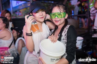Smirnoff Midnight 100 นำเสนอ 95.5 Virgin Hitz Summer Party — photo 19
