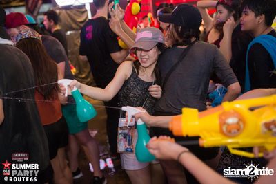 Smirnoff Midnight 100 นำเสนอ 95.5 Virgin Hitz Summer Party — photo 24