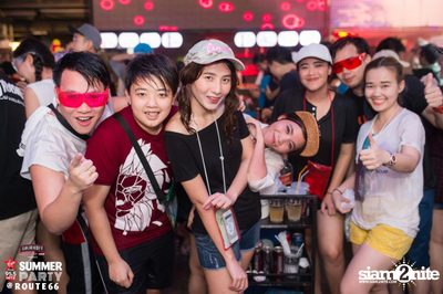 Smirnoff Midnight 100 นำเสนอ 95.5 Virgin Hitz Summer Party — photo 29