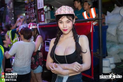Smirnoff Midnight 100 นำเสนอ 95.5 Virgin Hitz Summer Party — photo 32