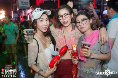 Smirnoff Midnight 100 นำเสนอ 95.5 Virgin Hitz Summer Party — photo 50