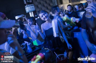 Smirnoff Midnight 100 นำเสนอ 95.5 Virgin Hitz Summer Party — photo 72