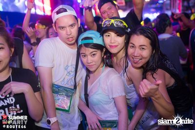 Smirnoff Midnight 100 นำเสนอ 95.5 Virgin Hitz Summer Party — photo 76