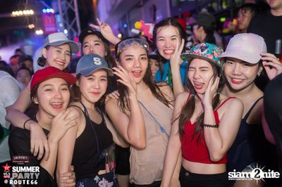 Smirnoff Midnight 100 นำเสนอ 95.5 Virgin Hitz Summer Party — photo 86