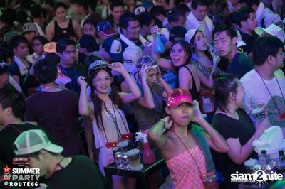 Smirnoff Midnight 100 นำเสนอ 95.5 Virgin Hitz Summer Party — photo 96