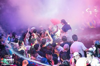 Smirnoff Midnight 100 นำเสนอ 95.5 Virgin Hitz Summer Party — photo 108