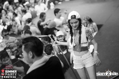Smirnoff Midnight 100 นำเสนอ 95.5 Virgin Hitz Summer Party — photo 109