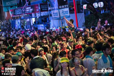 Smirnoff Midnight 100 นำเสนอ 95.5 Virgin Hitz Summer Party — photo 114