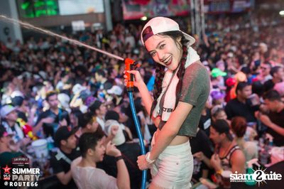 Smirnoff Midnight 100 นำเสนอ 95.5 Virgin Hitz Summer Party — photo 116