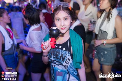 Smirnoff Midnight 100 นำเสนอ 95.5 Virgin Hitz Summer Party — photo 138