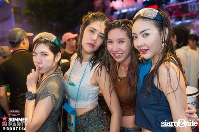 Smirnoff Midnight 100 นำเสนอ 95.5 Virgin Hitz Summer Party — photo 157