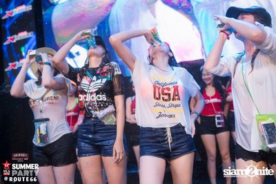 Smirnoff Midnight 100 นำเสนอ 95.5 Virgin Hitz Summer Party — photo 167