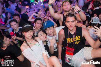 Smirnoff Midnight 100 นำเสนอ 95.5 Virgin Hitz Summer Party — photo 174
