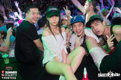 Smirnoff Midnight 100 นำเสนอ 95.5 Virgin Hitz Summer Party — photo 179