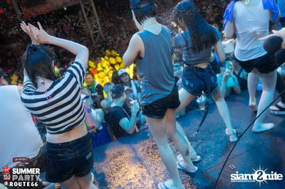 Smirnoff Midnight 100 นำเสนอ 95.5 Virgin Hitz Summer Party — photo 197