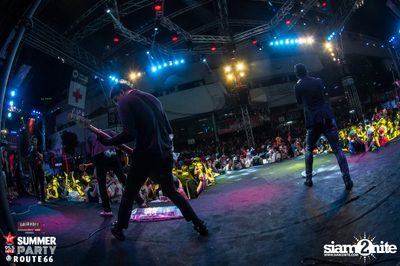 Smirnoff Midnight 100 นำเสนอ 95.5 Virgin Hitz Summer Party — photo 236