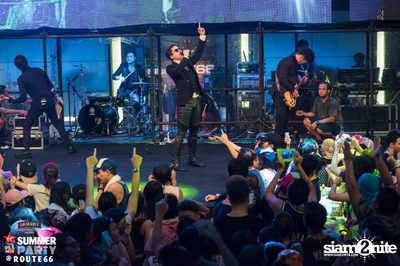 Smirnoff Midnight 100 นำเสนอ 95.5 Virgin Hitz Summer Party — photo 247