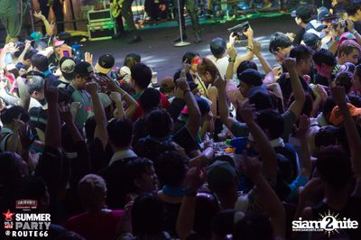 Smirnoff Midnight 100 นำเสนอ 95.5 Virgin Hitz Summer Party — photo 259