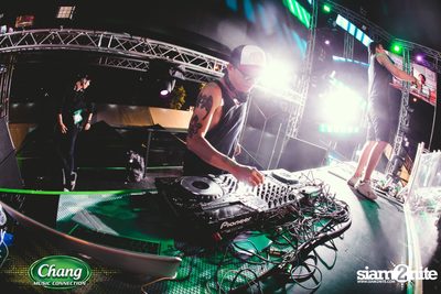 Chang Music Connection นำเสนอ Songkran Moments ที่ เดอะ สตรีท — photo 251
