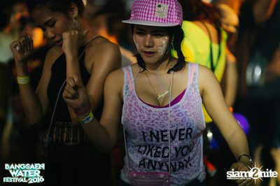 Bangsaen Water Festival ที่ บางแสน ไนท์ พลาซ่า (อัลบั้มที่ 1) — photo 140