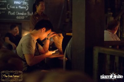 Open Mic Mondays ที่ ดิ ไอร่อน แฟรี่, ทองหล่อ — photo 38