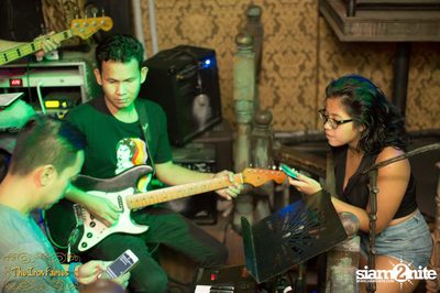 Open Mic Mondays ที่ ดิ ไอร่อน แฟรี่, ทองหล่อ — photo 90