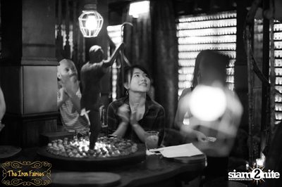 Open Mic Mondays ที่ ดิ ไอร่อน แฟรี่, ทองหล่อ — photo 117