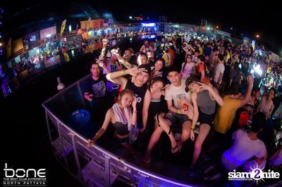 Water Festival กับ โจอี้ บอย และ บูม บูม แคช ที่ร้านโบน พัทยา — photo 9