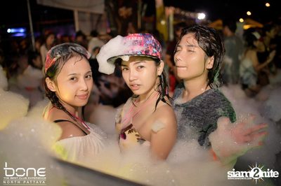 Water Festival กับ โจอี้ บอย และ บูม บูม แคช ที่ร้านโบน พัทยา — photo 31