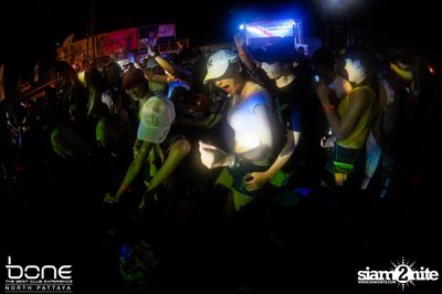 Water Festival กับ โจอี้ บอย และ บูม บูม แคช ที่ร้านโบน พัทยา — photo 65