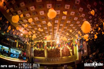 Seenspace Invasion ที่ร้าน Clouds, Fat'R Gut'z และ BREW Beers & Ciders — photo 3