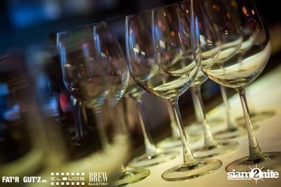 Seenspace Invasion ที่ร้าน Clouds, Fat'R Gut'z และ BREW Beers & Ciders — photo 7