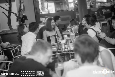 Seenspace Invasion ที่ร้าน Clouds, Fat'R Gut'z และ BREW Beers & Ciders — photo 14